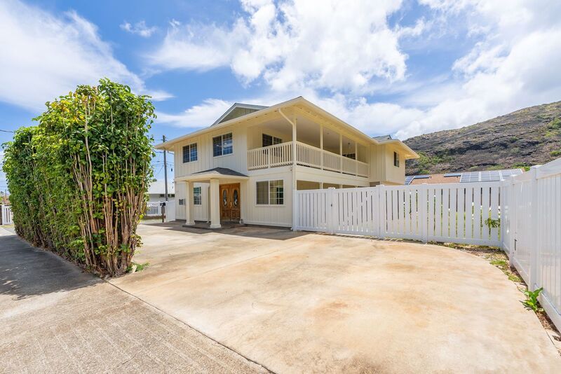 6 BED/3 BATH HOME in KULIOUOU VALLEY! Renovated with HUGE Backyard - Pet Friendly!! property image