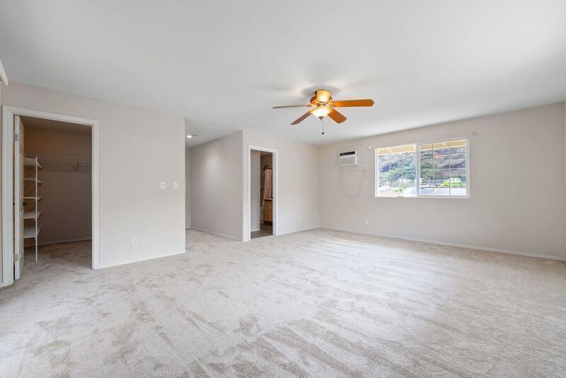 6 BED/3 BATH HOME in KULIOUOU VALLEY! Renovated with HUGE Backyard - Pet Friendly!! property image