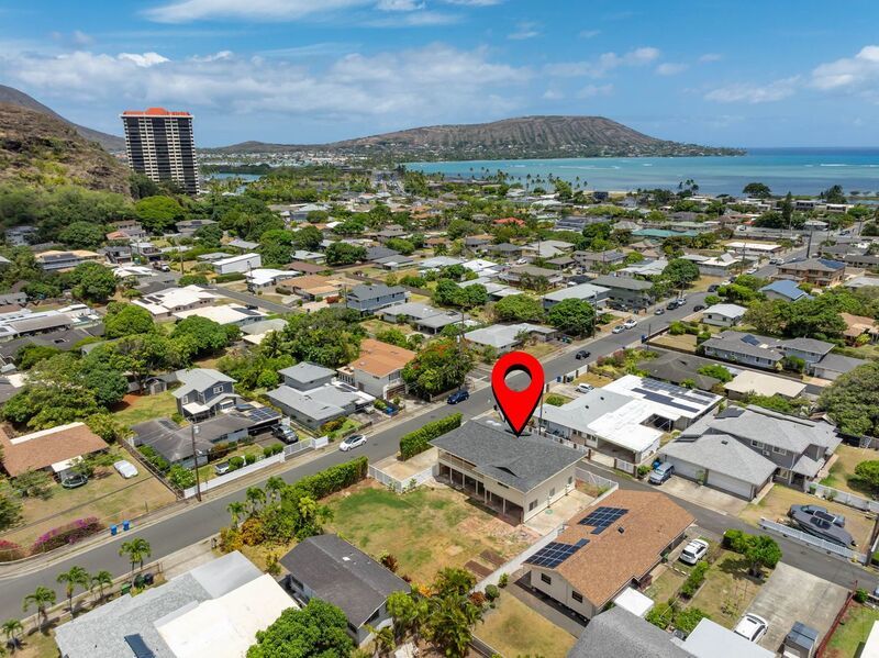 6 BED/3 BATH HOME in KULIOUOU VALLEY! Renovated with HUGE Backyard - Pet Friendly!! property image