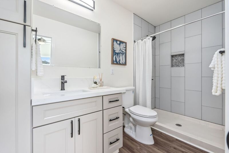 NEWLY REMODELED 5 BED/3.5 BATH HOME IN MOANALUA VALLEY! property image