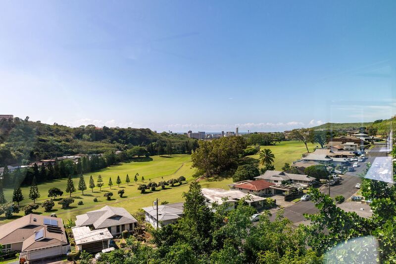 NEWLY REMODELED 5 BED/3.5 BATH HOME IN MOANALUA VALLEY! property image