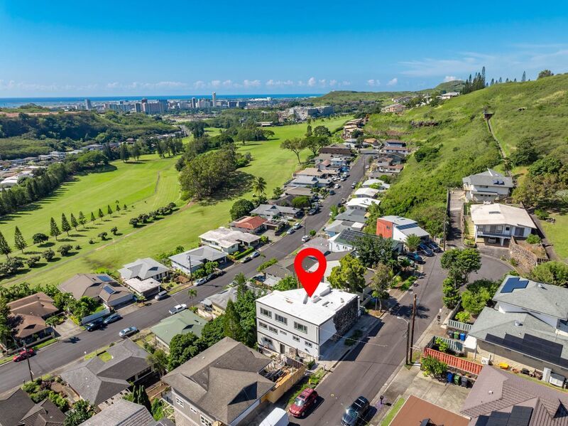 NEWLY REMODELED 6 BED/4.5 BATH HOME IN MOANALUA VALLEY! property image