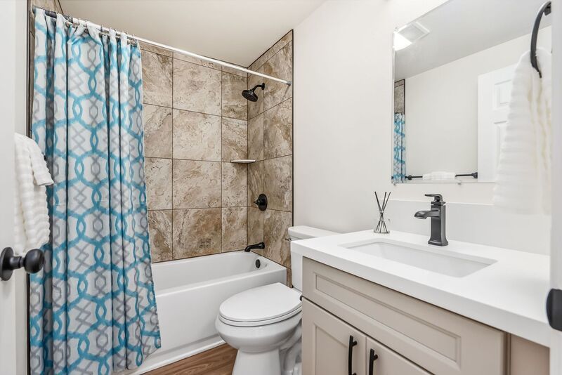 NEWLY REMODELED 6 BED/4.5 BATH HOME IN MOANALUA VALLEY! property image