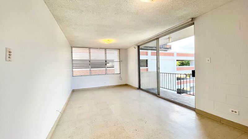 2 BEDROOM WALK-UP UNIT IN CONVENIENT MOILIILI property image