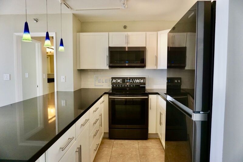 OCEAN VIEWS!! Pearl Regency 1 bed 1 bath 2 ASSIGNED PARKING STALLS, Immaculate Unit property image