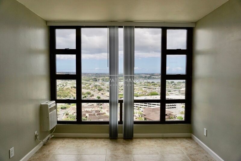 OCEAN VIEWS!! Pearl Regency 1 bed 1 bath 2 ASSIGNED PARKING STALLS, Immaculate Unit property image