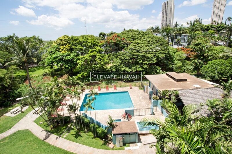 OCEAN VIEWS!! Pearl Regency 1 bed 1 bath 2 ASSIGNED PARKING STALLS, Immaculate Unit property image