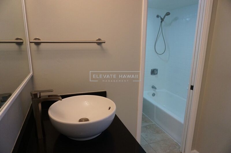 OCEAN VIEWS!! Pearl Regency 1 bed 1 bath 2 ASSIGNED PARKING STALLS, Immaculate Unit property image