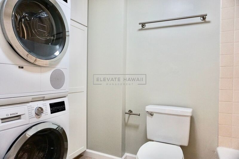 OCEAN VIEWS!! Pearl Regency 1 bed 1 bath 2 ASSIGNED PARKING STALLS, Immaculate Unit property image