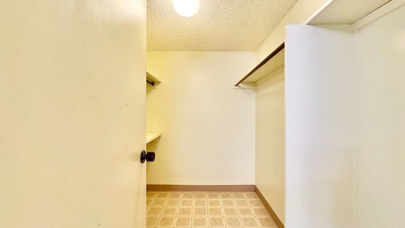 Available NOW - Highly Desired 2 BED 2 BATH Near Ala Moana property image