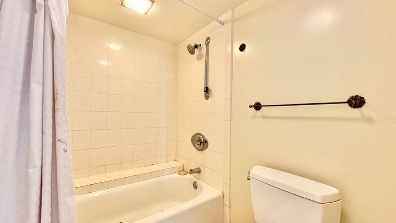 Available NOW - Highly Desired 2 BED 2 BATH Near Ala Moana property image