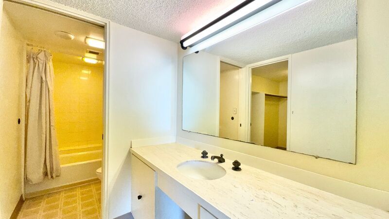 Available NOW - Highly Desired 2 BED 2 BATH Near Ala Moana property image