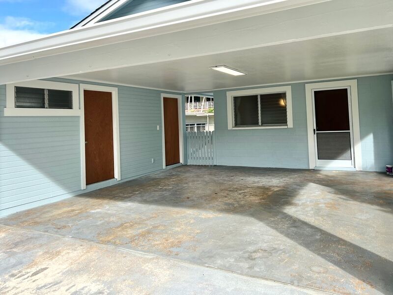 AVAILABLE NOW! LARGE 1 BED/1 BATH UNIT IN KANEOHE W/2 TANDEM PARKING, OPEN LANAI AND YARD. property image