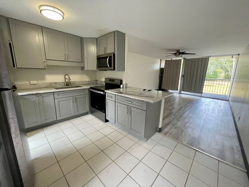 1Bed / 1Bath / 1Parking W/D In Unit! Waipio Acres- Waikalani Woodlands! property image