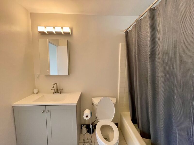 1Bed / 1Bath / 1Parking W/D In Unit! Waipio Acres- Waikalani Woodlands! property image