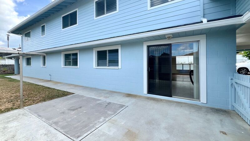 AVAILABLE NOW! LARGE 900 SQUARE FOOT1 BED/1 BATH UNIT IN KANEOHE W/2 TANDEM PARKING, OPEN LANAI AND YARD. property image