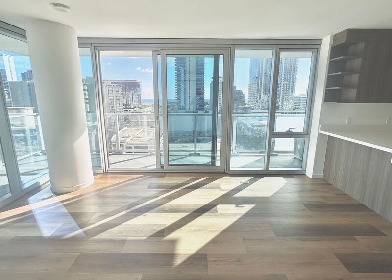 RARELY AVAIL 1 BED/1 BATH/1 PRKG OCEAN VIEWS IN THE PARK ON KE'EAUMOKU (Ala Moana) property image