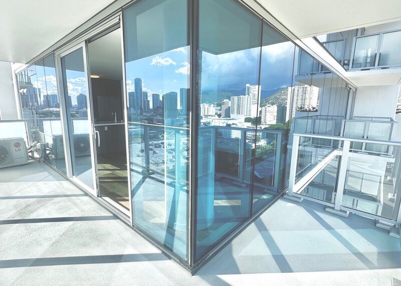 RARELY AVAIL 1 BED/1 BATH/1 PRKG OCEAN VIEWS IN THE PARK ON KE'EAUMOKU (Ala Moana) property image