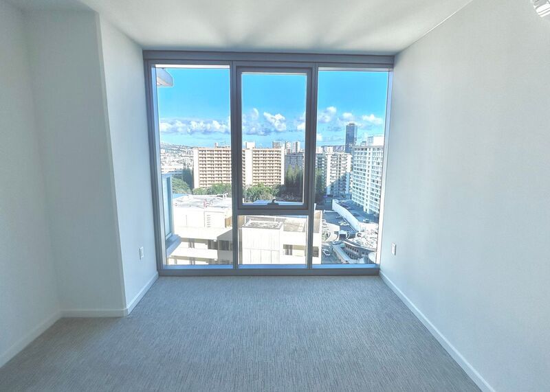 RARELY AVAIL 1 BED/1 BATH/1 PRKG OCEAN VIEWS IN THE PARK ON KE'EAUMOKU (Ala Moana) property image