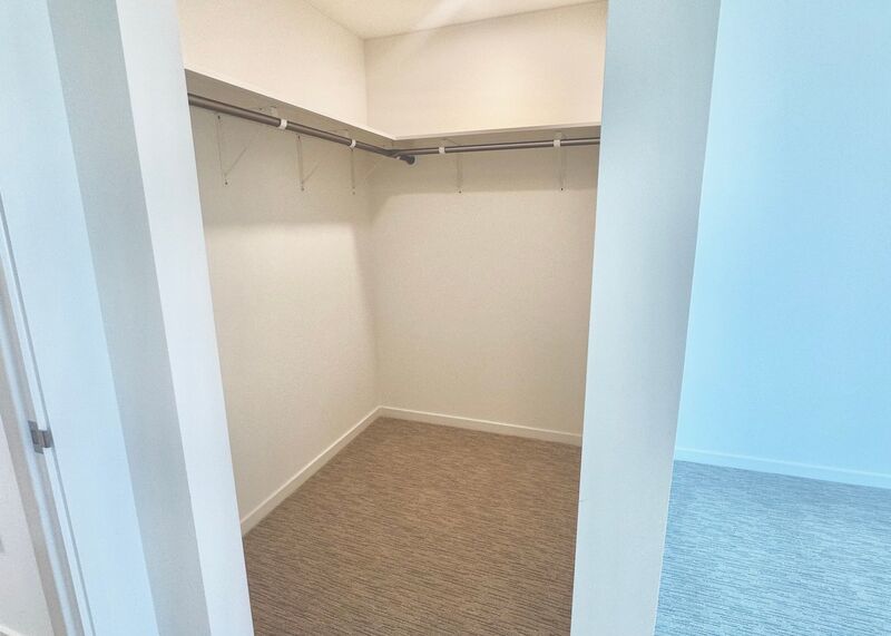 RARELY AVAIL 1 BED/1 BATH/1 PRKG OCEAN VIEWS IN THE PARK ON KE'EAUMOKU (Ala Moana) property image