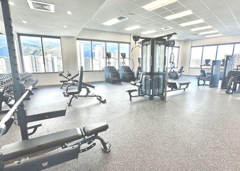 RARELY AVAIL 1 BED/1 BATH/1 PRKG OCEAN VIEWS IN THE PARK ON KE'EAUMOKU (Ala Moana) property image