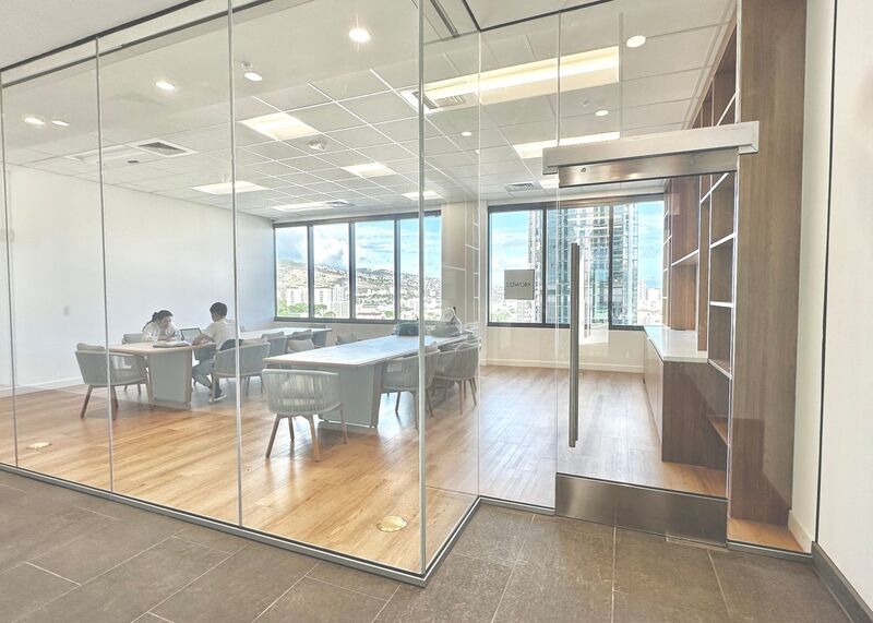 RARELY AVAIL 1 BED/1 BATH/1 PRKG OCEAN VIEWS IN THE PARK ON KE'EAUMOKU (Ala Moana) property image