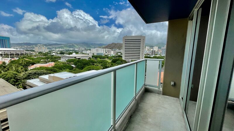 AVAILABLE NOW! - 801 SOUTH ST (KAKAAKO)!! GREAT LOCATION property image