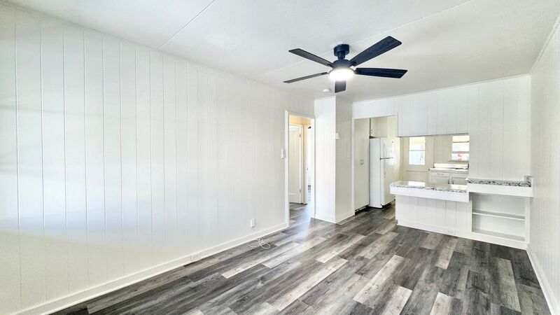 2 BEDROOM UPPER LEVEL UNIT IN CONVENIENT MCCULLY property image