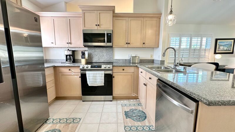 Fully Furnished 2 BD/2 BA/2 PRKG in Kai Lani (Ko Olina)! Washer/Dryer & Central AC property image