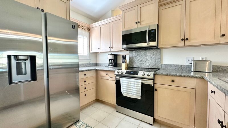 Fully Furnished 2 BD/2 BA/2 PRKG in Kai Lani (Ko Olina)! Washer/Dryer & Central AC property image