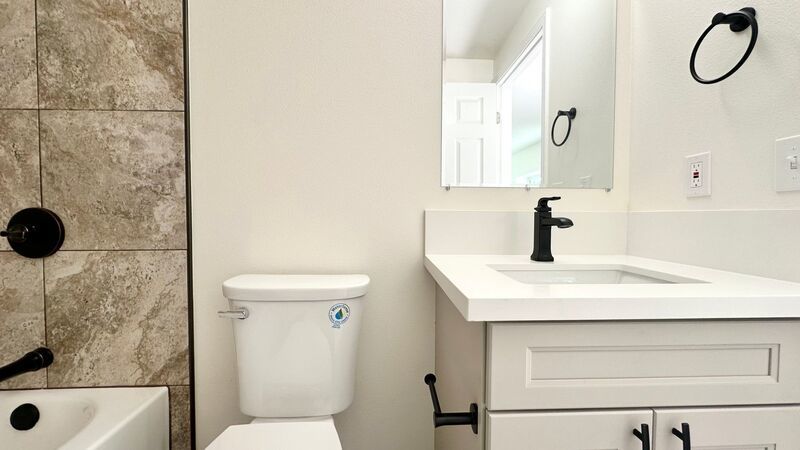 NEWLY REMODELED STUDIO/1 BATH HOME IN MOANALUA VALLEY! property image