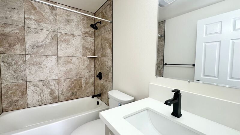 NEWLY REMODELED STUDIO/1 BATH HOME IN MOANALUA VALLEY! property image
