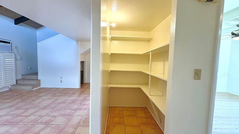 AVAILABLE NOW! 2 BED/1 BATH TOWNHOME W/ LOFT & COVERED PATIO IN MILILANI - Pet Friendly! property image