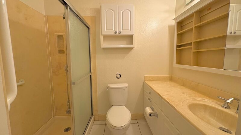 AVAILABLE NOW! 2 BED/1 BATH TOWNHOME W/ LOFT & COVERED PATIO IN MILILANI - Pet Friendly! property image