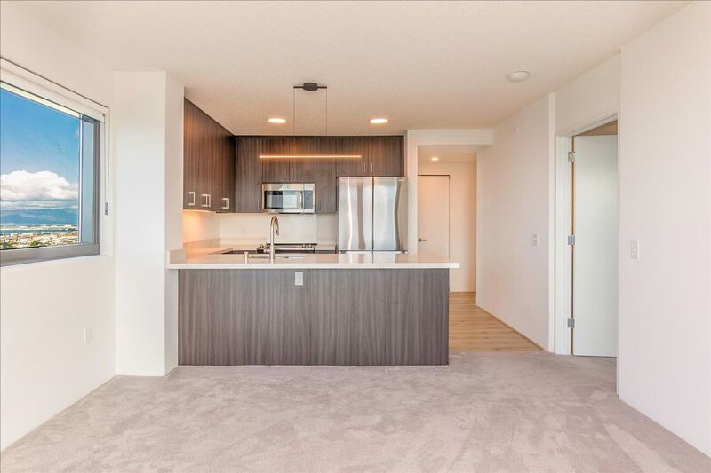 High Floor 2 BED/2 BATH/2 PRKG in brand new ILILANI - W/D INSIDE, LANAI, Corner Unit w/ Ocean View!! property image