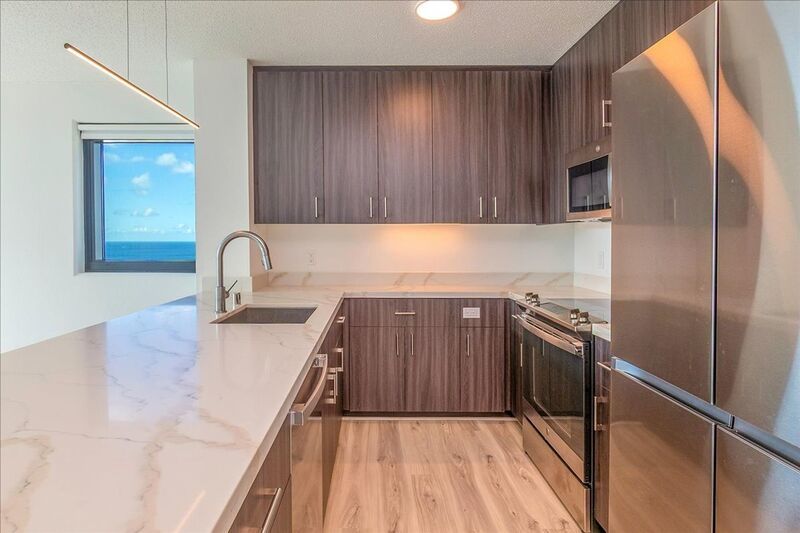 High Floor 2 BED/2 BATH/2 PRKG in brand new ILILANI - W/D INSIDE, LANAI, Corner Unit w/ Ocean View!! property image