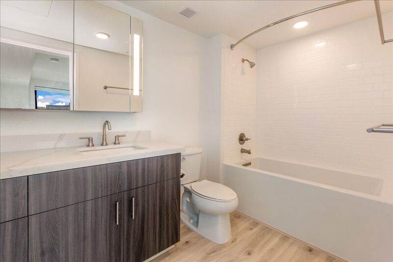 High Floor 2 BED/2 BATH/2 PRKG in brand new ILILANI - W/D INSIDE, LANAI, Corner Unit w/ Ocean View!! property image