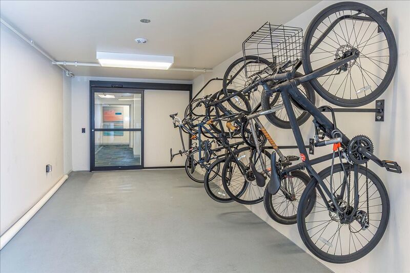 High Floor 2 BED/2 BATH/2 PRKG in brand new ILILANI - W/D INSIDE, LANAI, Corner Unit w/ Ocean View!! property image