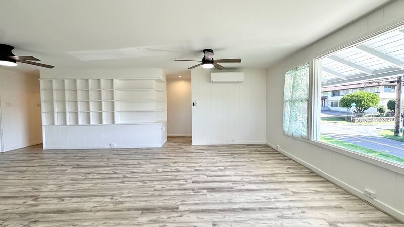 AVAIL NOW 3 BED/1 BATH, GARAGE, AC, & WASHER/DRYER in MANOA!! property image