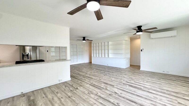 AVAIL NOW 3 BED/1 BATH, GARAGE, AC, & WASHER/DRYER in MANOA!! property image