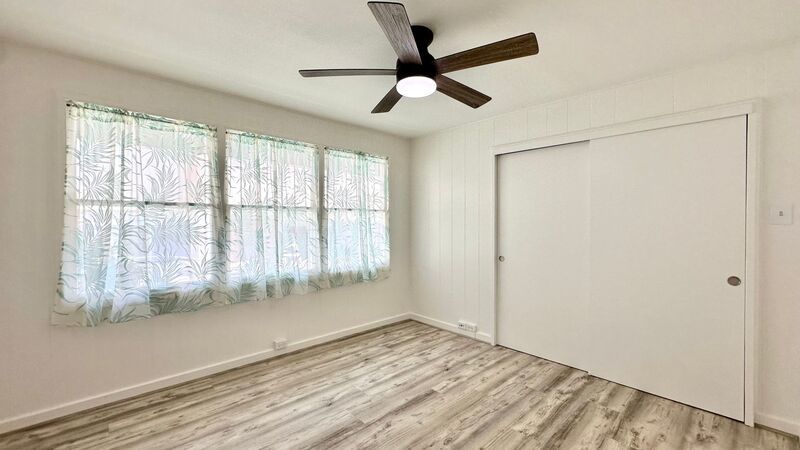 AVAIL NOW 3 BED/1 BATH, GARAGE, AC, & WASHER/DRYER in MANOA!! property image