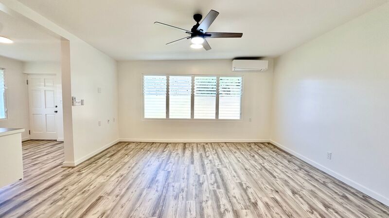 BRAND NEW 1 BED/1 BATH, 1 PARKING OFF-STREET, AC, & WASHER/DRYER in MANOA!! property image
