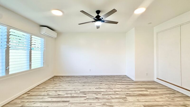 BRAND NEW 1 BED/1 BATH, 1 PARKING OFF-STREET, AC, & WASHER/DRYER in MANOA!! property image