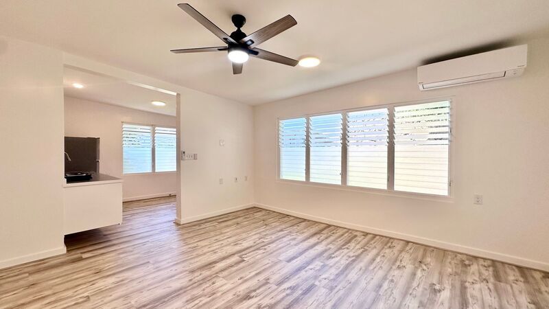 BRAND NEW 1 BED/1 BATH, 1 PARKING OFF-STREET, AC, & WASHER/DRYER in MANOA!! property image