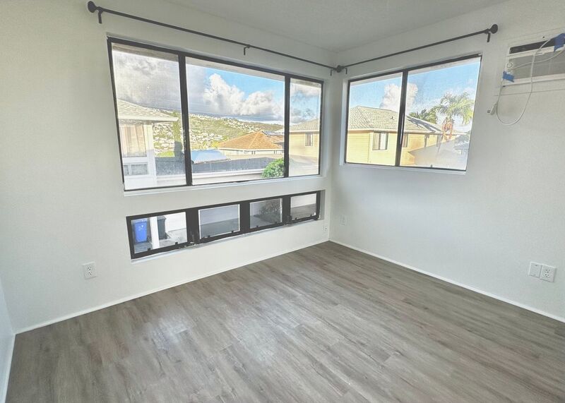 SPACIOUS 3 BEDROOM 2.5 BATH HOME IN KAIMUKI W/2 CAR GARAGE property image