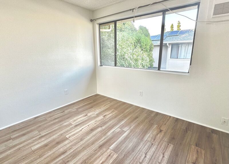 SPACIOUS 3 BEDROOM 2.5 BATH HOME IN KAIMUKI W/2 CAR GARAGE property image