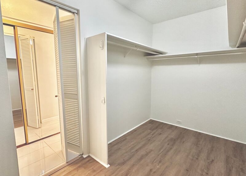 SPACIOUS 3 BEDROOM 2.5 BATH HOME IN KAIMUKI W/2 CAR GARAGE property image