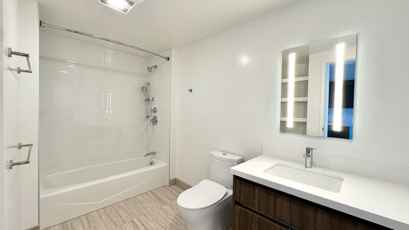 BRAND NEW 2 BED/2 BATH/2 PRKG with LANAI & W/D IN THE PARK ON KEEAUMOKU (Ala Moana) property image