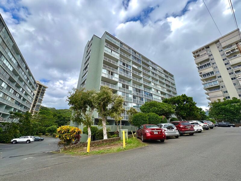 Spacious 1 BED/1 BATH/1 Assigned Parking with LANAI in 1013 Prospect (Punchbowl) property image