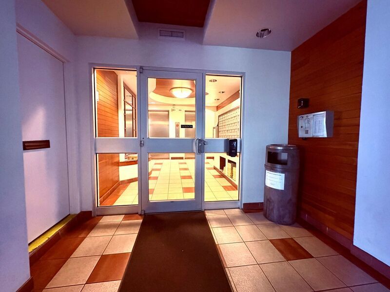 Spacious 1 BED/1 BATH/1 Assigned Parking with LANAI in 1013 Prospect (Punchbowl) property image